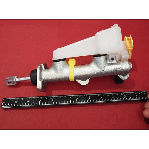 Classic Mini Dual Line Brake Master Cylinder AP Lockheed. (pre servo